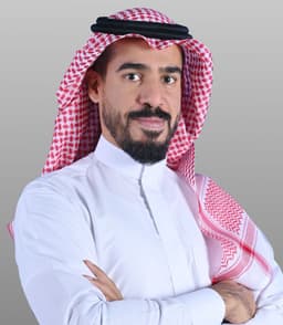 نواف الرقيعي (المؤسس ومدير المعهد)
